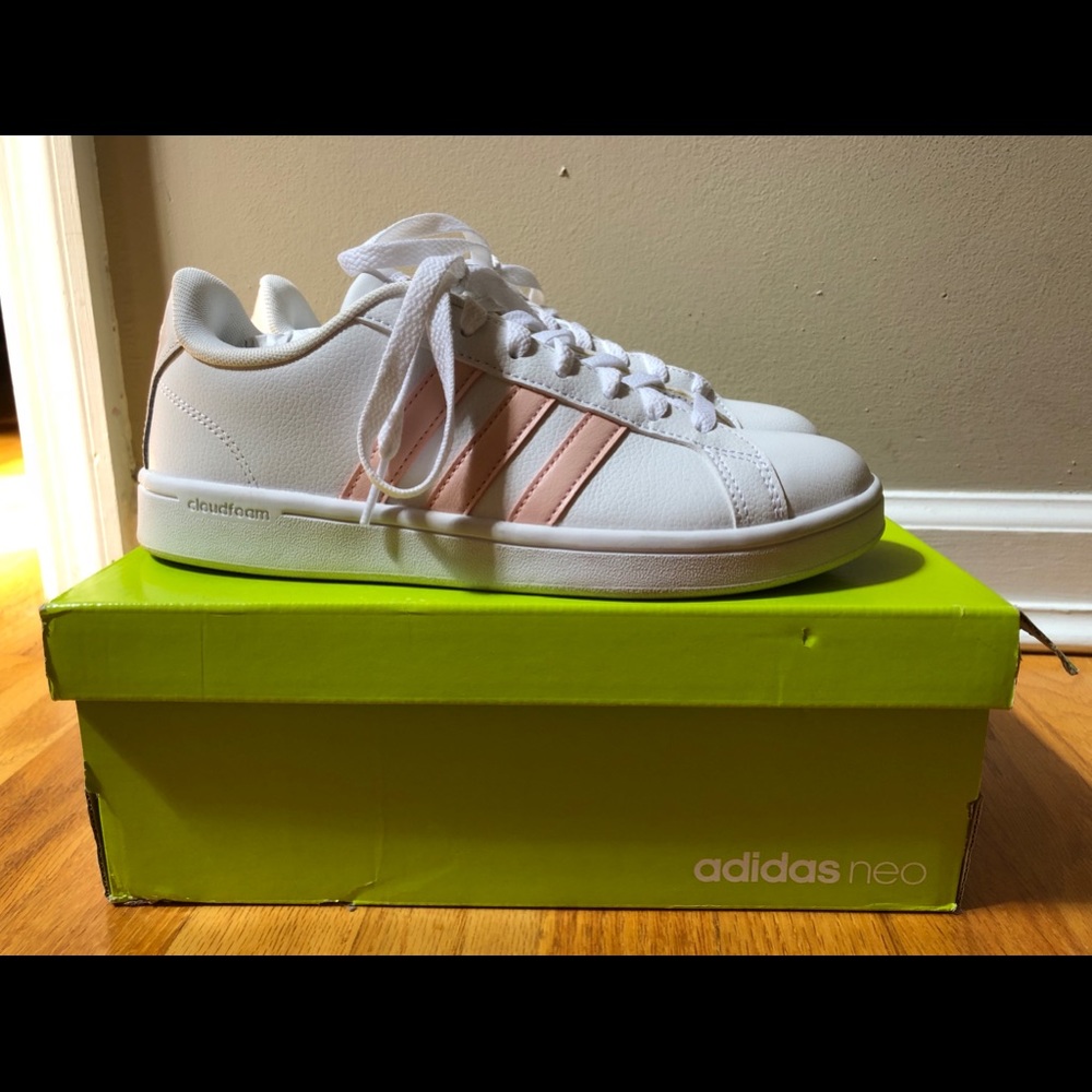 Adidas Cloudfoam Advantage Women’s Shoes